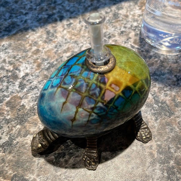 Coco lampe. Original packaging available.  Hand painted duck egg on turtle base - Picture 5 of 11